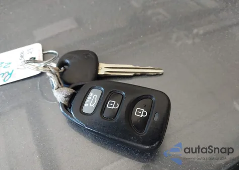 2019 Hyundai Elantra Sel z USA, uszkodzony, nr VIN KMHD84LF3KU822607